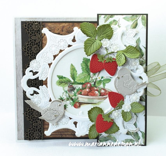 Wykrojnik - Marianne Design - Petra's special circle - kwiatowa ramka