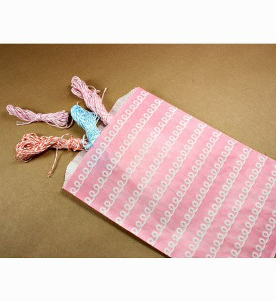 Torebki papierowe 3szt. ok.15,9x23,5cm - różowe ze szlaczkiem - Whisker Graphic