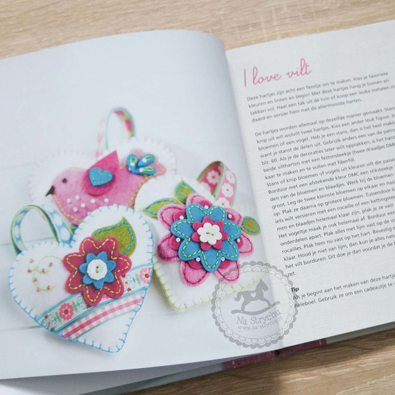 Zestaw - Marianne Design - I love Vilt - książka, wstążka i wykrojniki