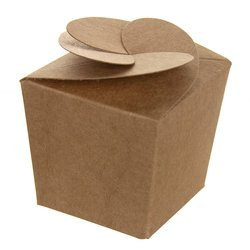 Pudełko na upominki kwiatek kraft - Rzeczy z papieru