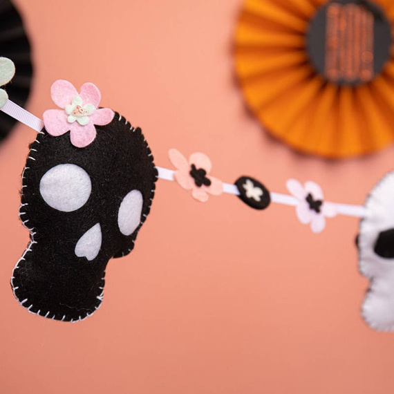 Wykrojnik Sizzix Bigz - Skull by Lisa Jones czaszka