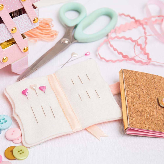 Wykrojnik Sizzix Scoreboards - Needle Book etui na igły