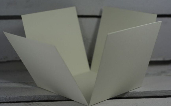 Pudełko exploding box kremowe 10x10x10 - Rzeczy z papieru