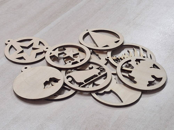 Drewniane ozdoby bombki na choinkę Mix wzorów