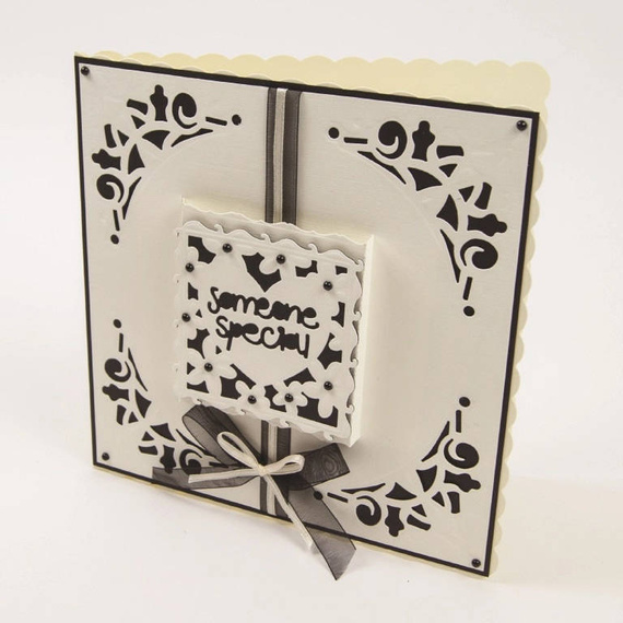 Wykrojnik - Tonic Studios - Someone Special 497E ramka z napisem