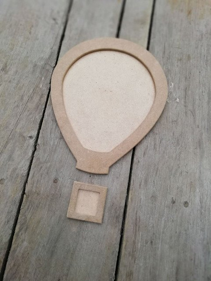 Balon dekoracyjny z ramką 2 w 1 - z koszykiem