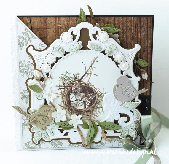 Wykrojnik - Marianne Design - Petra's special circle - kwiatowa ramka