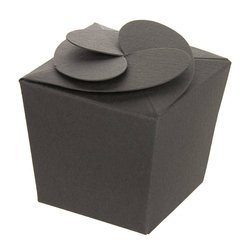 Pudełko na upominki kwiatek szare - Rzeczy z papieru