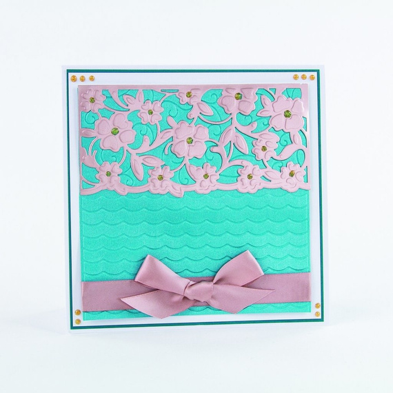 Wykrojnik + folder do embossingu - Tonic Studios - Flowering Waves fale kwiaty