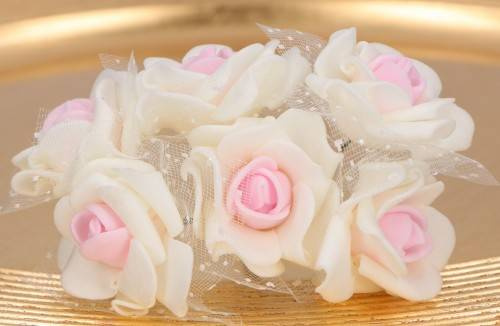 Kwiatki piankowe ecru z różowym środkiem z tiulem