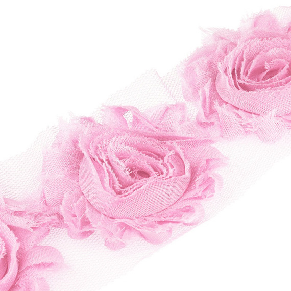 Róże z organzy na tiulu różowe - 2m