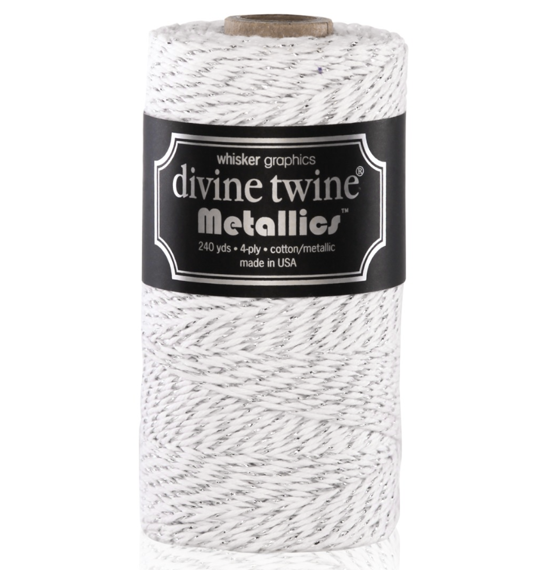 Sznurek Metallic Silver Divine Twine - 1m  - Whisker Graphics - biało-srebrny